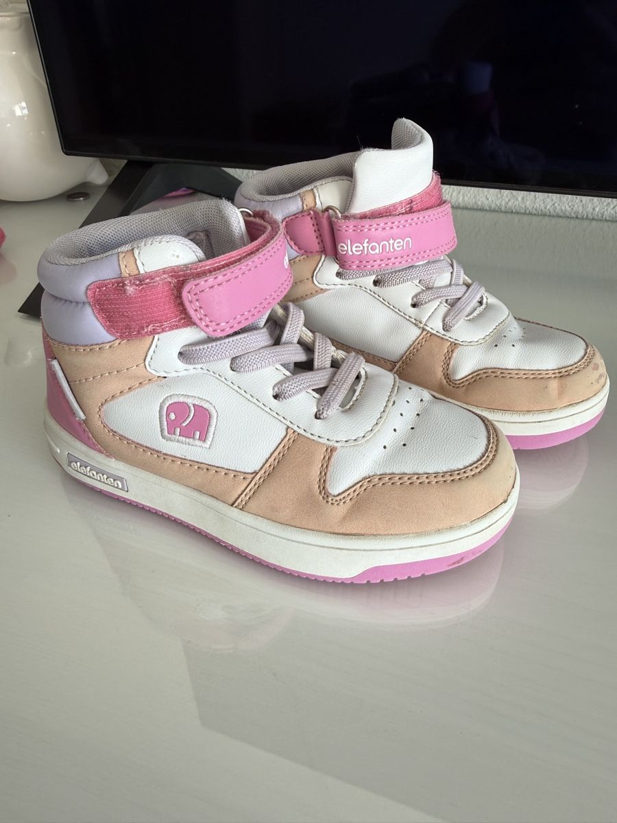Schuhe für Mädchen: Mädchen Schuhe 27 gr Elefanten – Gebraucht aus Dübendorf von Ilsaporedelviaggio 3