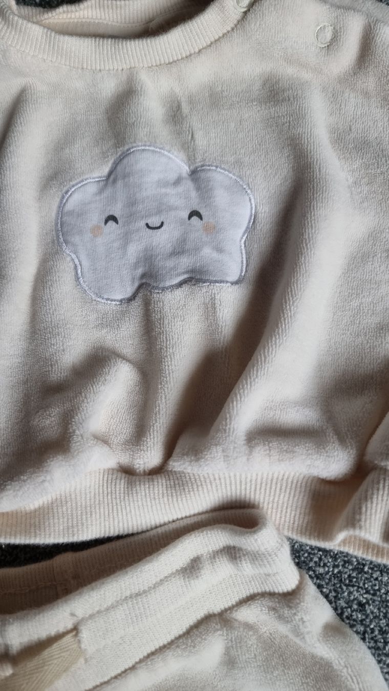Ensembles coordonnés: Ensemble 56 nuage – D'occasion à Les Breuleux par Mily1991 2