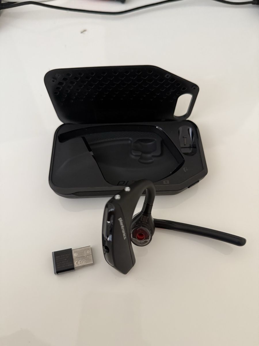 Plantronics Cuffie: Plantronics Voyager 5200 Bluetooth Headset mit Ladecase – Nuovo (secondo la descrizione) da Oensingen venduto da mig_99db 2