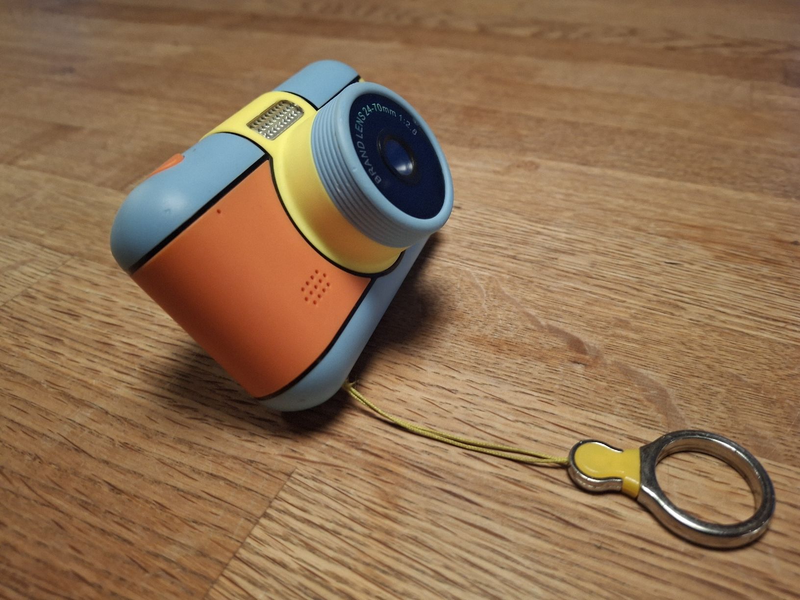Fotocamera: Esmée 16MP Mini Dual Kinder Kamera – Usato da Plasselb venduto da PG14 3