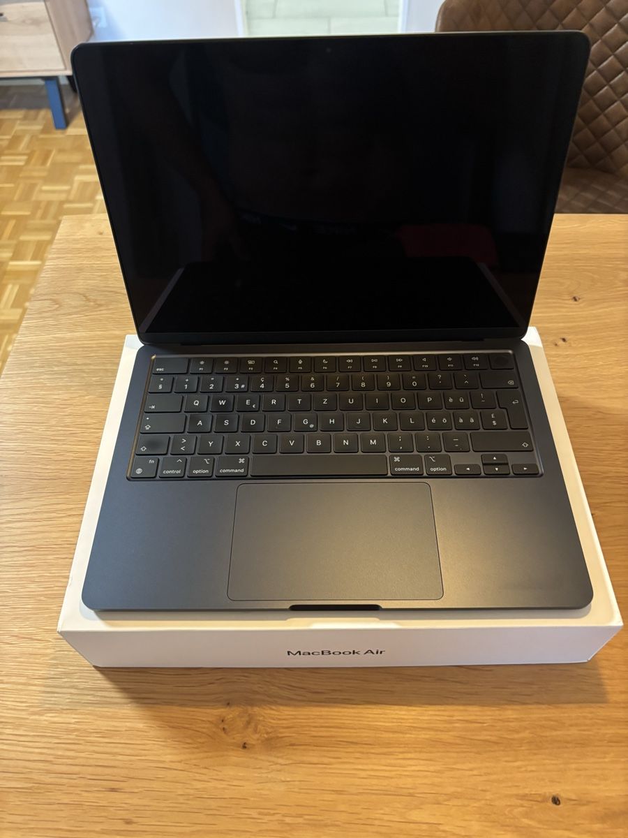 Apple Notebook: MacBook air M3 2024 – Usato da Baar venduto da di__h2y9 1