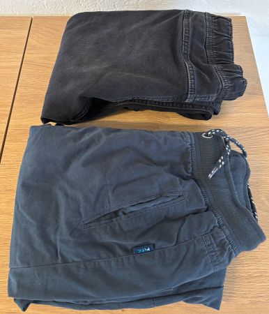 2 Thermohosen Grösse 140