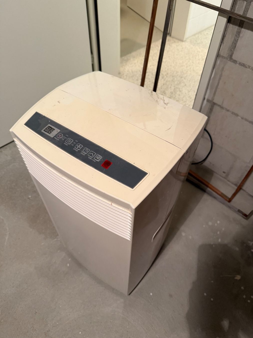 Condizionatori: Klimagerät mobil 2000 BTU – Usato da Root venduto da SWI6037