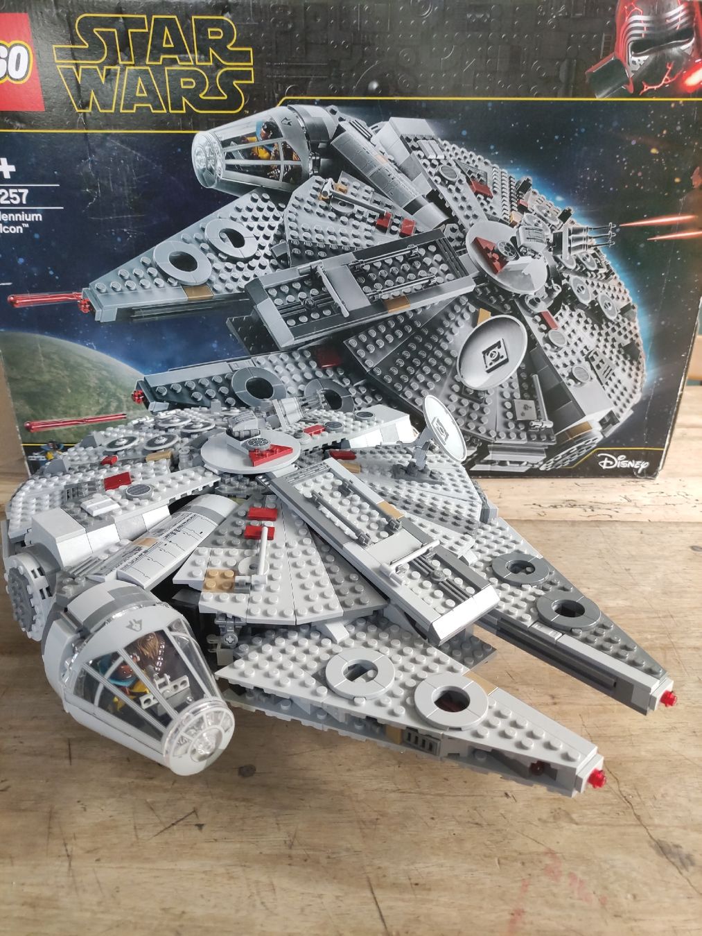 Lego Kit di costruzioni: Lego Star Wars Millenium Falcon 75257 – Usato da Wetzikon ZH venduto da schirkahn