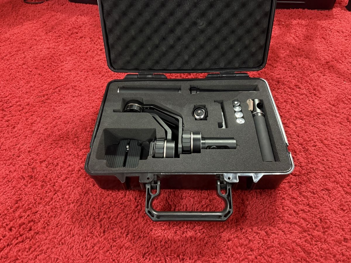 Treppiedi & Teste: Feiyu Tech MG v2 3-Achsen Gimbal – Usato da Unterengstringen venduto da Birchermuesli63 1