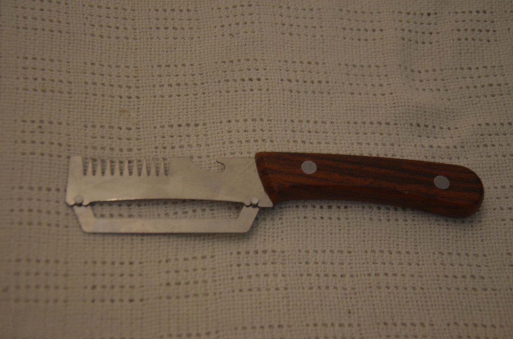 Couteaux de cuisine: MESSER SPEZIAL GEMUSE NEU – Neuf avec emballage d'origine à Chiasso par Dolly015