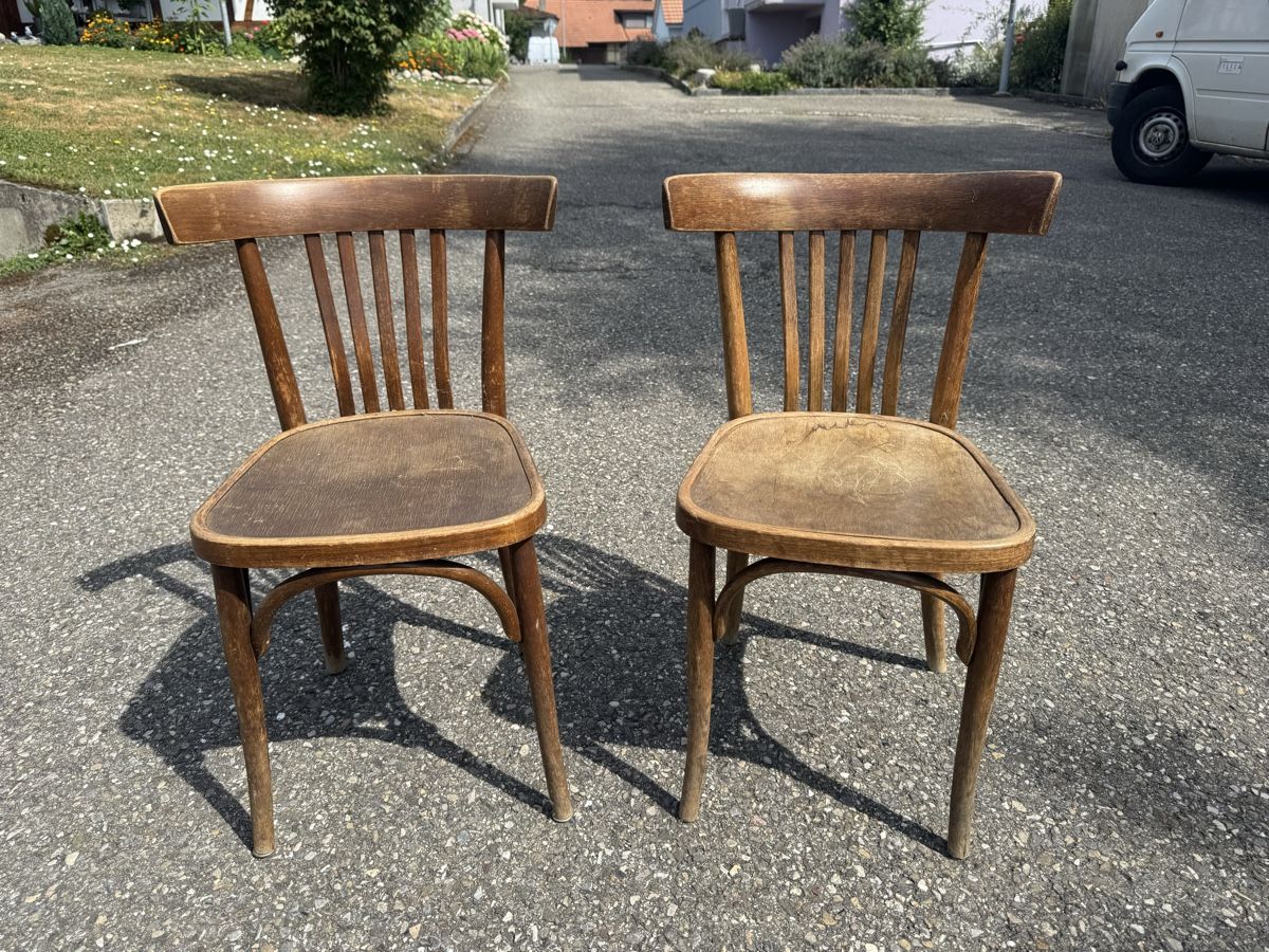 Chaises: 2 Beizenstühle ab 1.- !!!  – D'occasion à Grenchen par Design-Outlet
