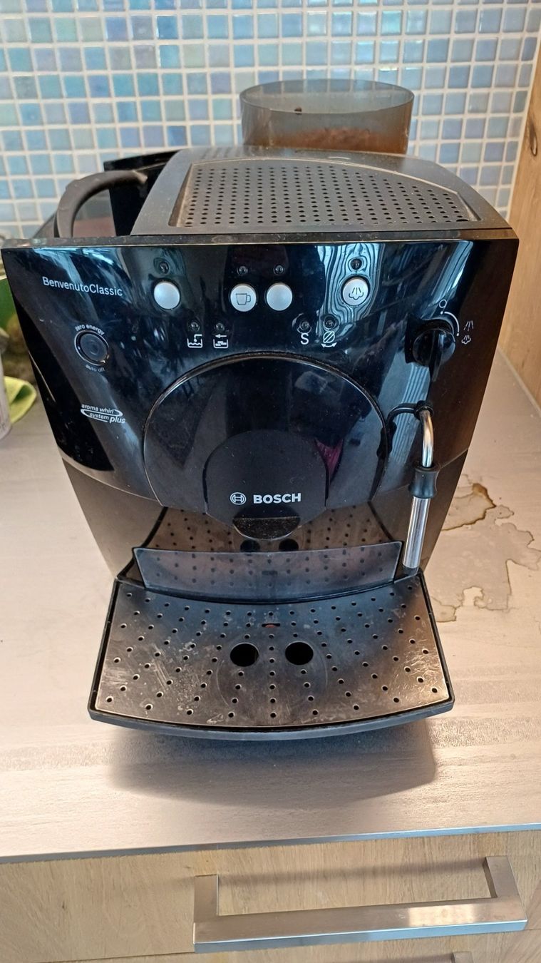 Bosch Macchine per caffè & Macchine per espresso: Kaffeemaschine Vollautomat Bosch Kaffee – Difettoso da Degersheim venduto da Alphi