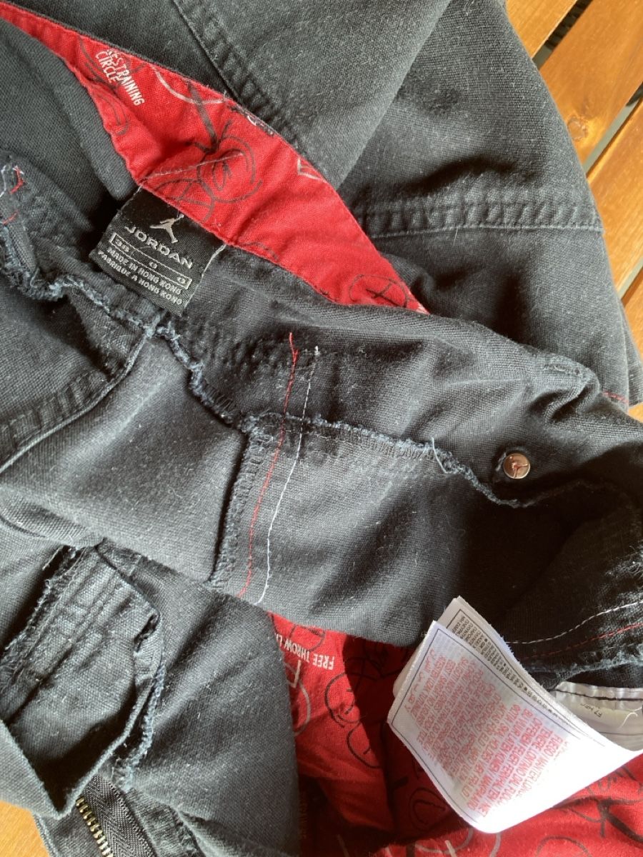 Nike Hosen: Short Jordan jeans – Gebraucht aus Hombrechtikon von Steph. 7