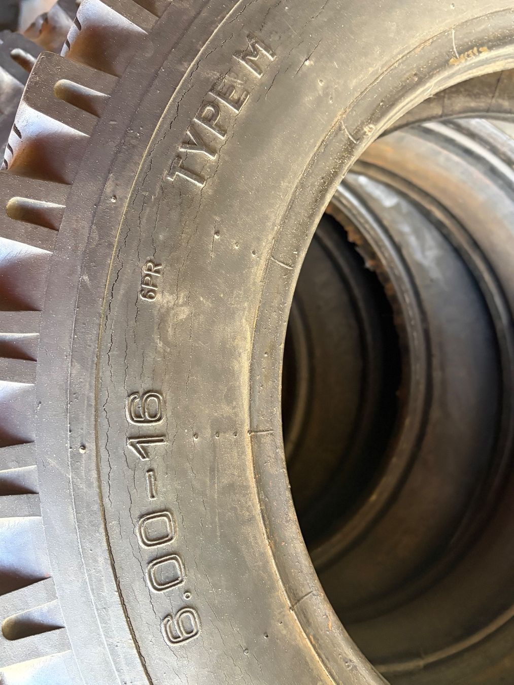 Pneus & Roues: Willys Jeep Reifen  6.00 x 16 – D'occasion à Grünen par kanti1210 2
