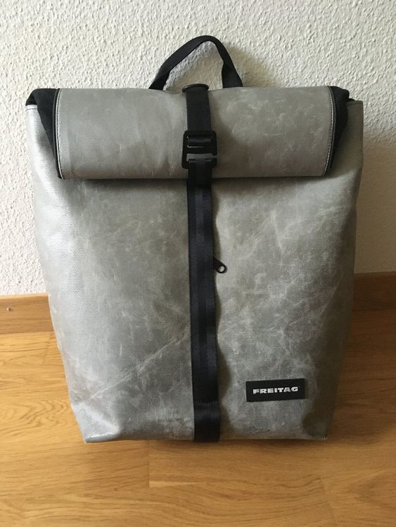 freitag rucksack silber
