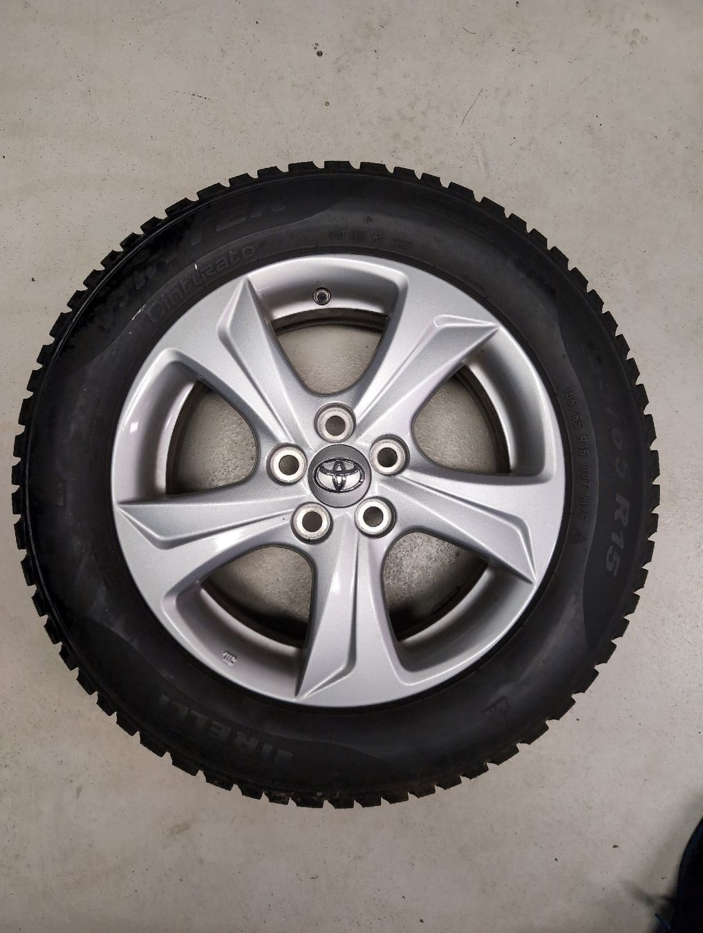 Toyota Pneumatici & Ruote complete: 4 Winterräder zu Toyota Yaris – Usato da Trimstein venduto da ef79
