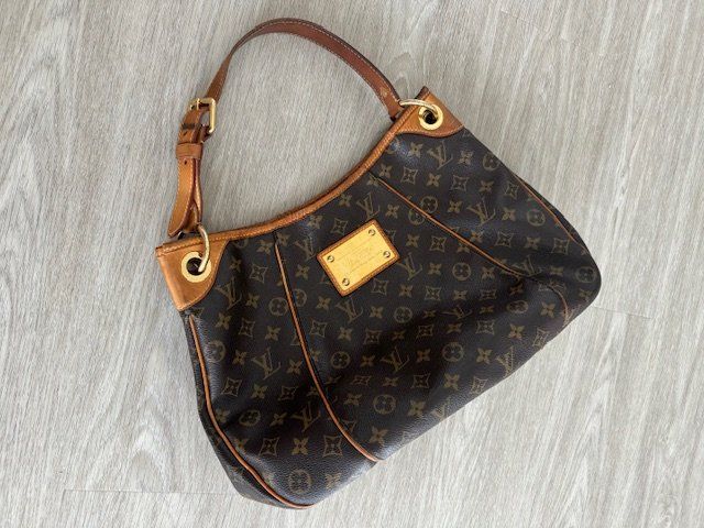 Louis Vuitton Borse da donna: ORIGINAL Louis Vuitton Tasche LETZTER PREIS !!! – Usato da Opfikon venduto da onlineschweiz