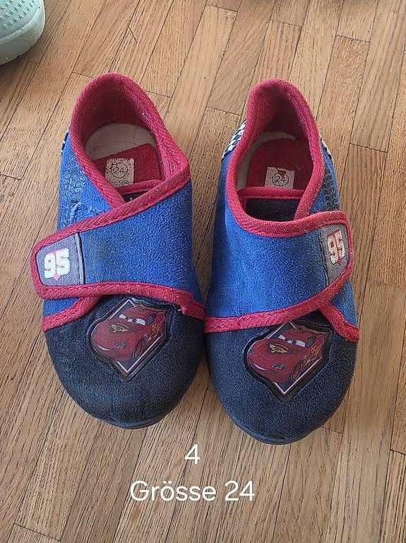 Scarpe per ragazzi: Schuhe Grösse 23 und 24 – Usato da Steckborn venduto da pua_2m8z 2