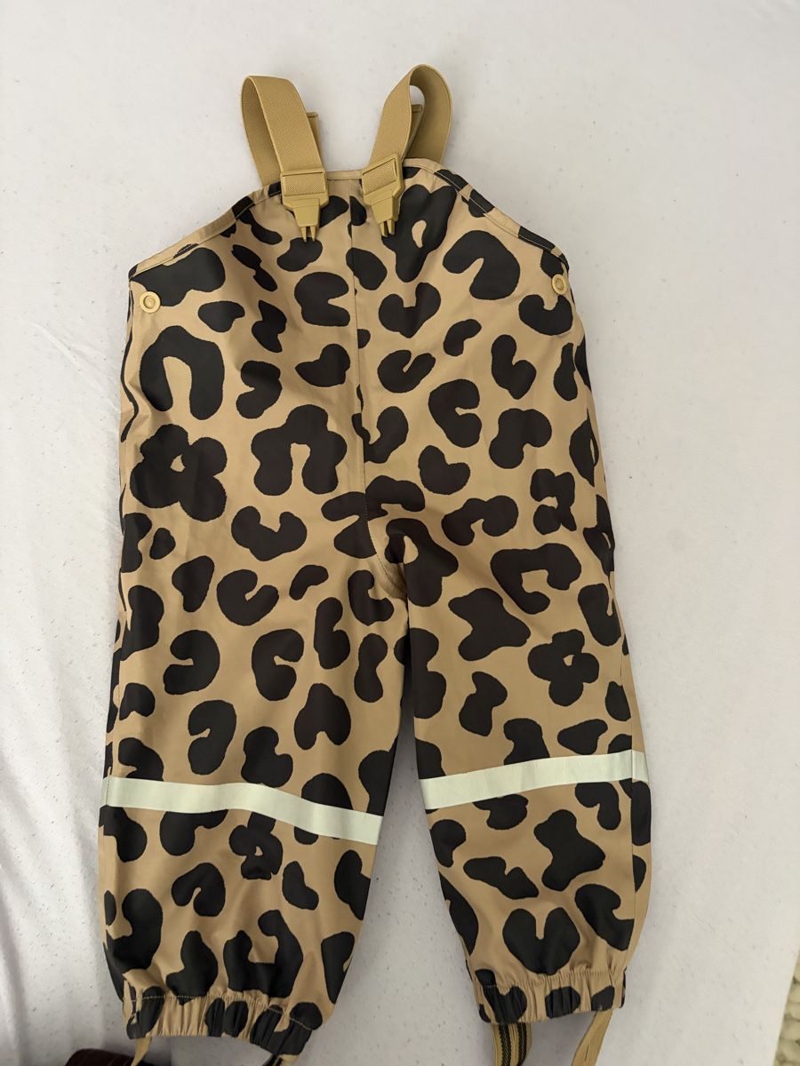 H&M Pantalons: H&M Regenhose Gr. 80 – D'occasion à Hüttikon par Nra21