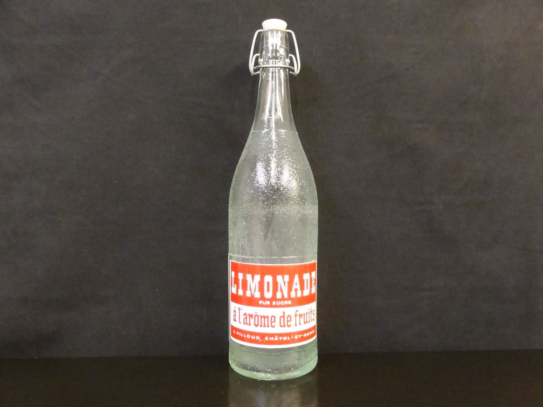 Gläser, Krüge & Flaschen: Flasche LIMONADE PUR SUCRE V. PILLOUD CHÂTEL-ST-DENIS 1953 – Gebraucht aus Kerzers von Flaschenposten