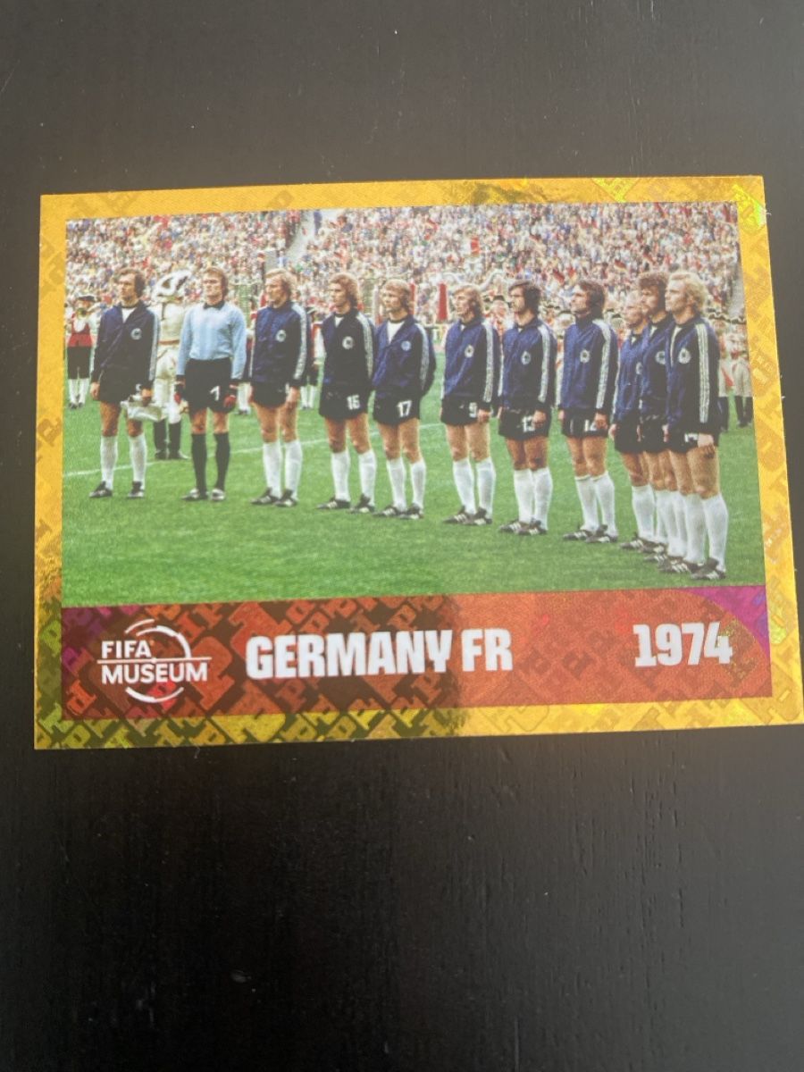 Panini Sammelbilder & Trading cards: FWC 13 PANINI Sticker – Gebraucht aus Baden von Dunkelheit
