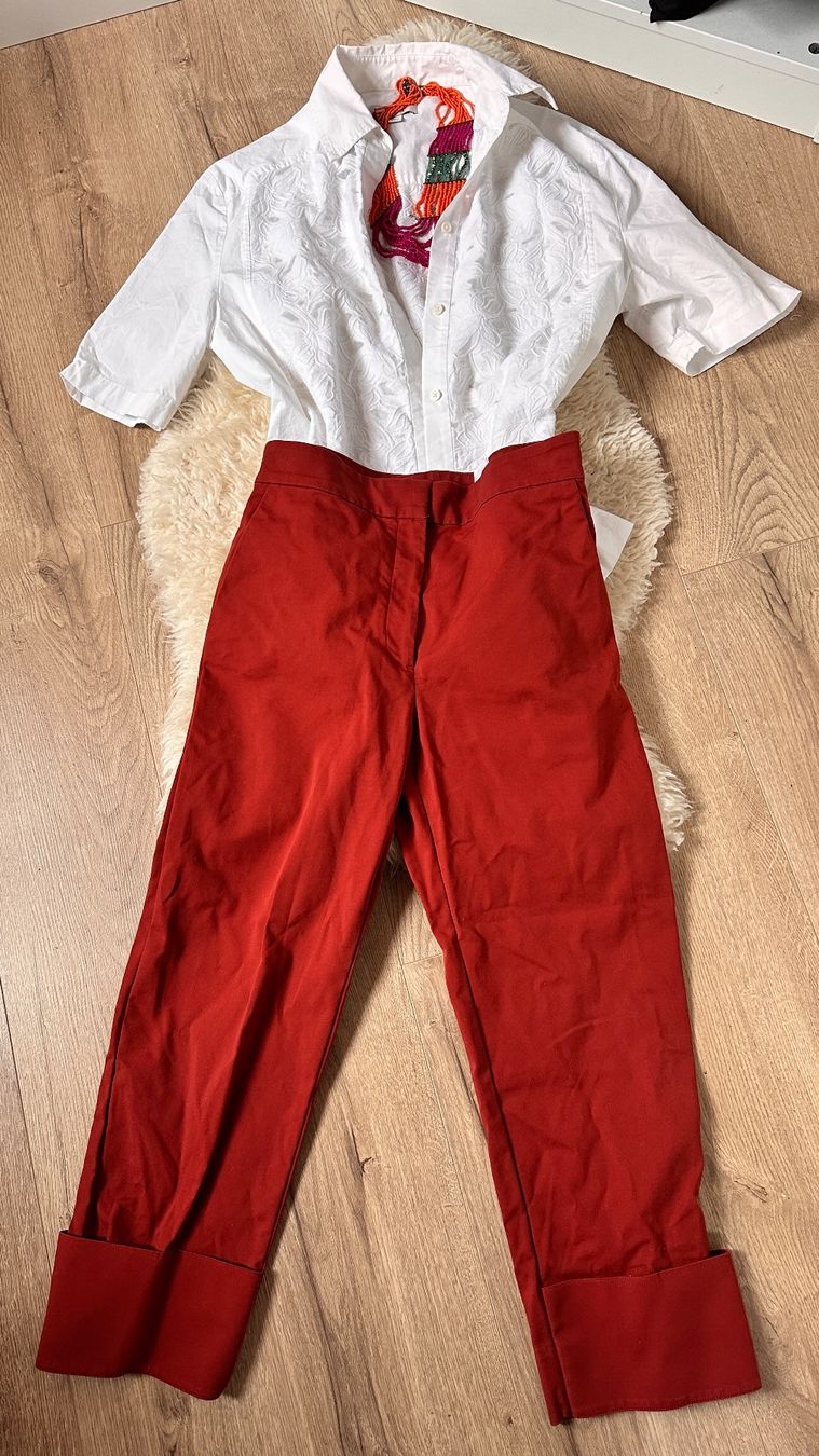 Cos Pantaloni: COS Hose in elegantem Braunrot - Gr. 36 – Usato da Niederrohrdorf venduto da gigerch