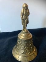 Tisch - Glocke aus Messing mit Soldaten und Pferden