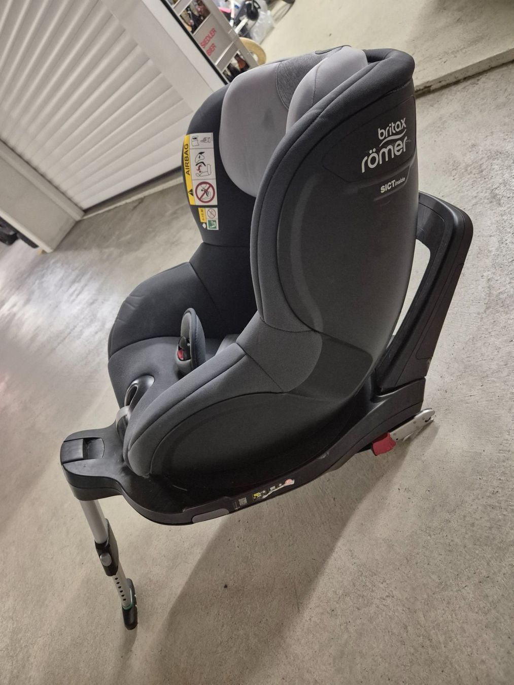 Britax Römer Seggiolini per auto: Britax Römer M i-Size – Usato da Einsiedeln venduto da M.Aurel