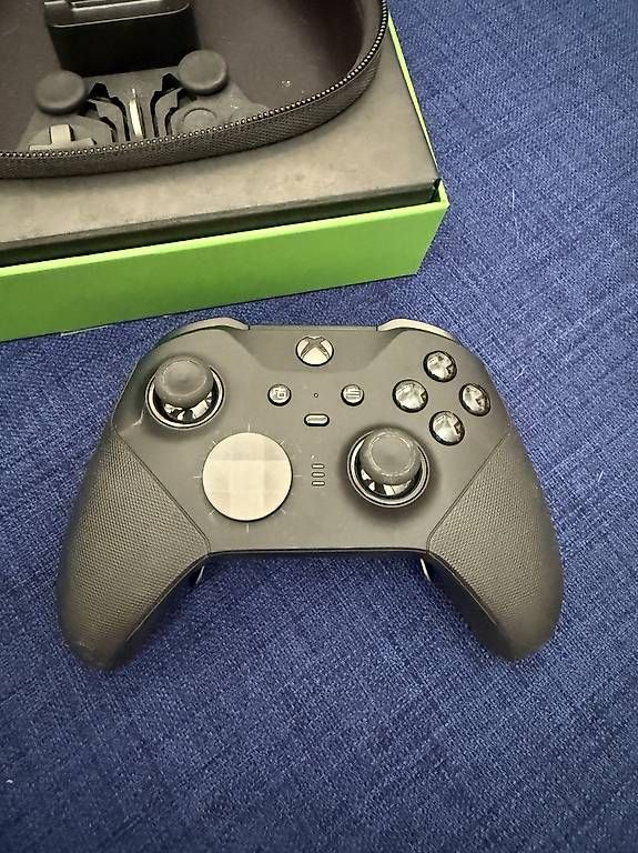 Controller: XBOX Elite series 2 Controller – Usato da Dallenwil venduto da Nidimo 2