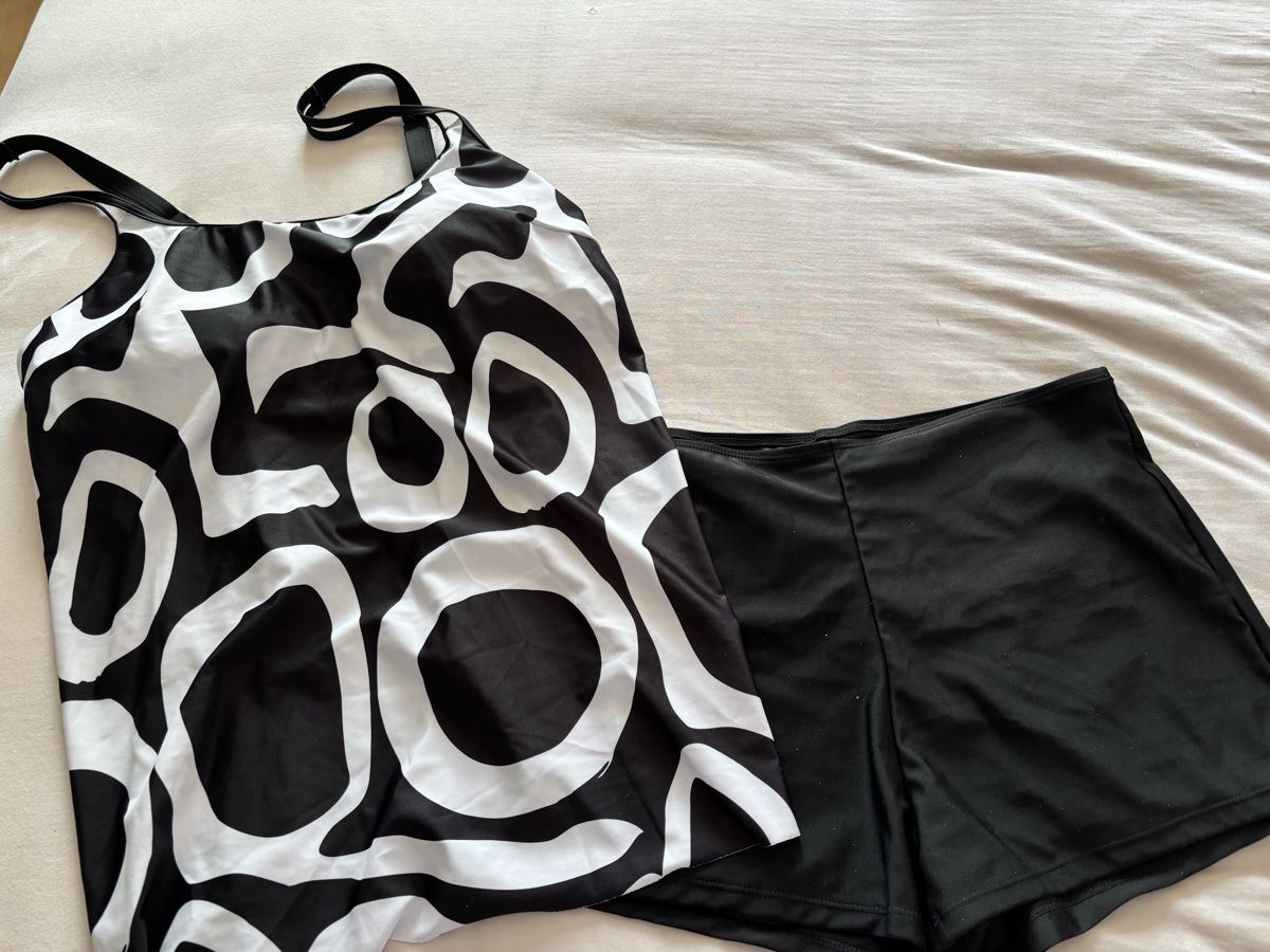 Maillots de bain & Bikinis: Tankini 4XL – Neuf avec emballage d'origine à Wald AR par bertli00
