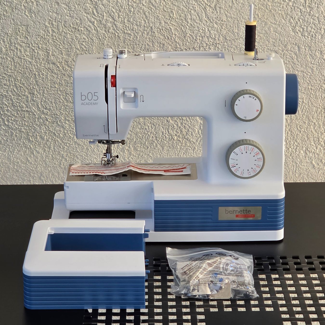 Bernina Macchine da cucire: Nähmaschine Bernette b05 academy – Nuovo (secondo la descrizione) da Obergerlafingen venduto da dede-SO