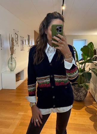 CHANEL CARDIGAN NAVY KASCHMIR