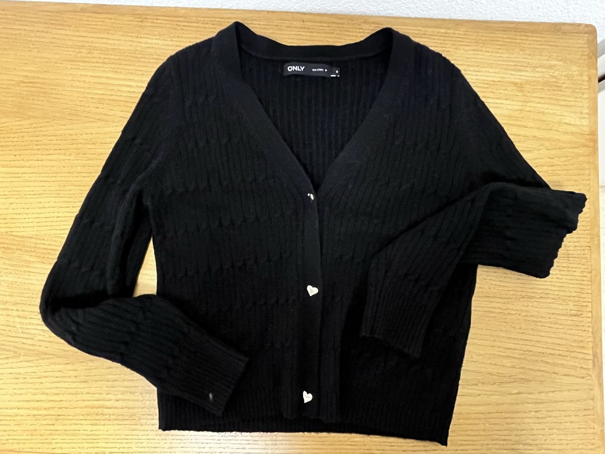 Only Giacche: Schwarze Strickjacke Only Grösse S – Usato da Teufenthal AG venduto da Nanahu