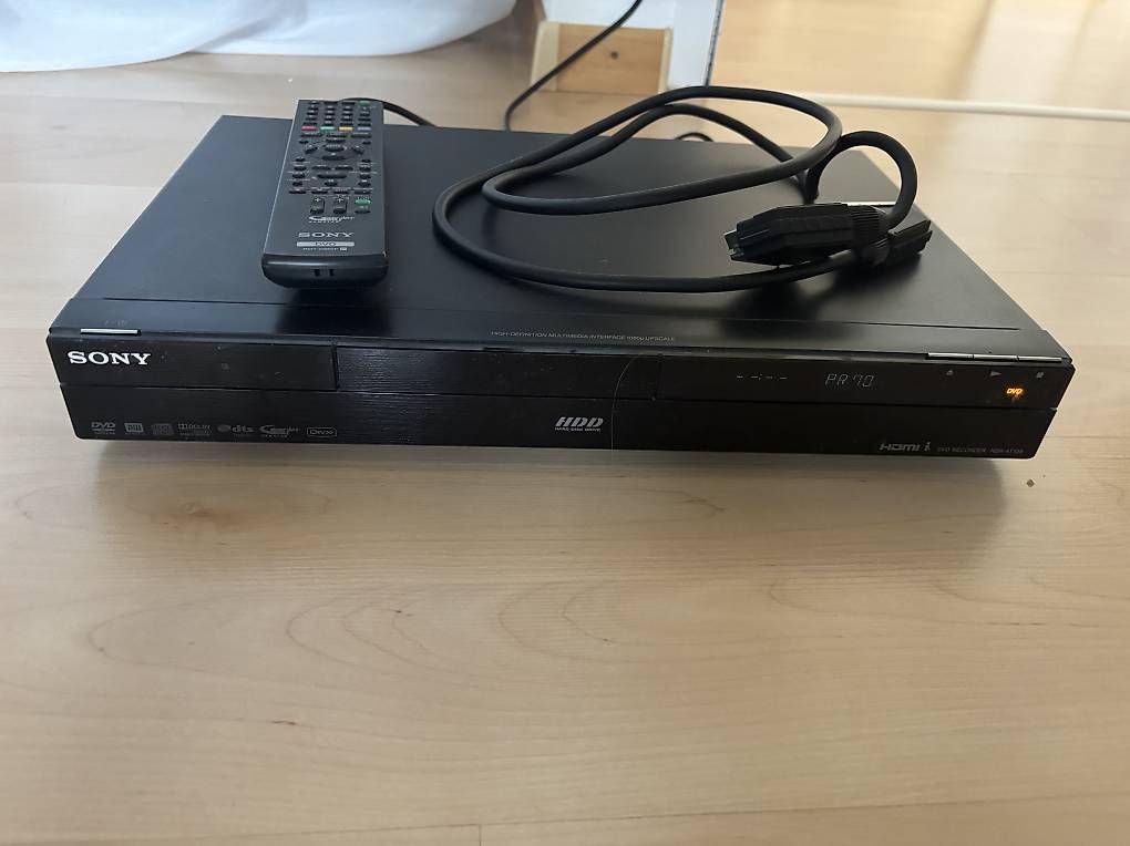 Sony Registratori: Sony RDR-AT105, DVD Recorder, 160GB – Usato da Winterthur venduto da bungy192