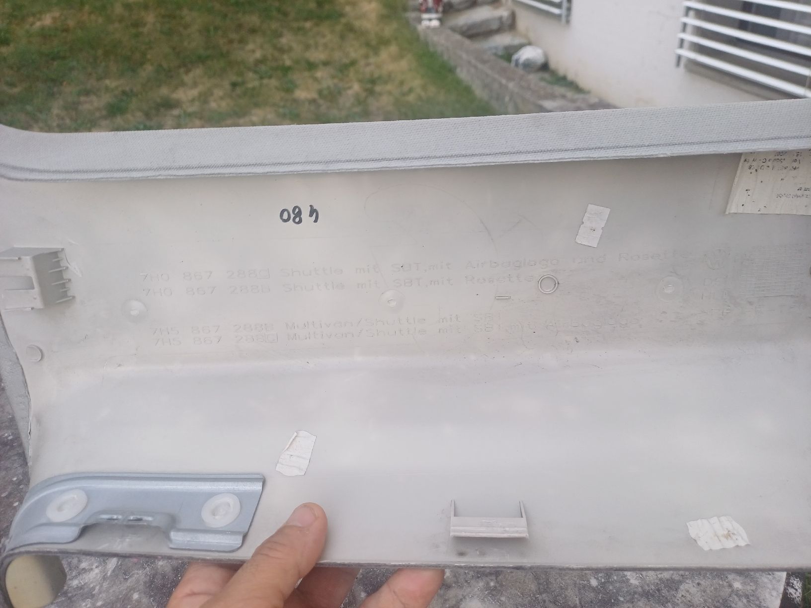 VW Tutti pezzi di ricambio auto: VW Multivan T5 2003-2009 Verkleidung  – Usato da Domat-Ems venduto da Waterbikes 1