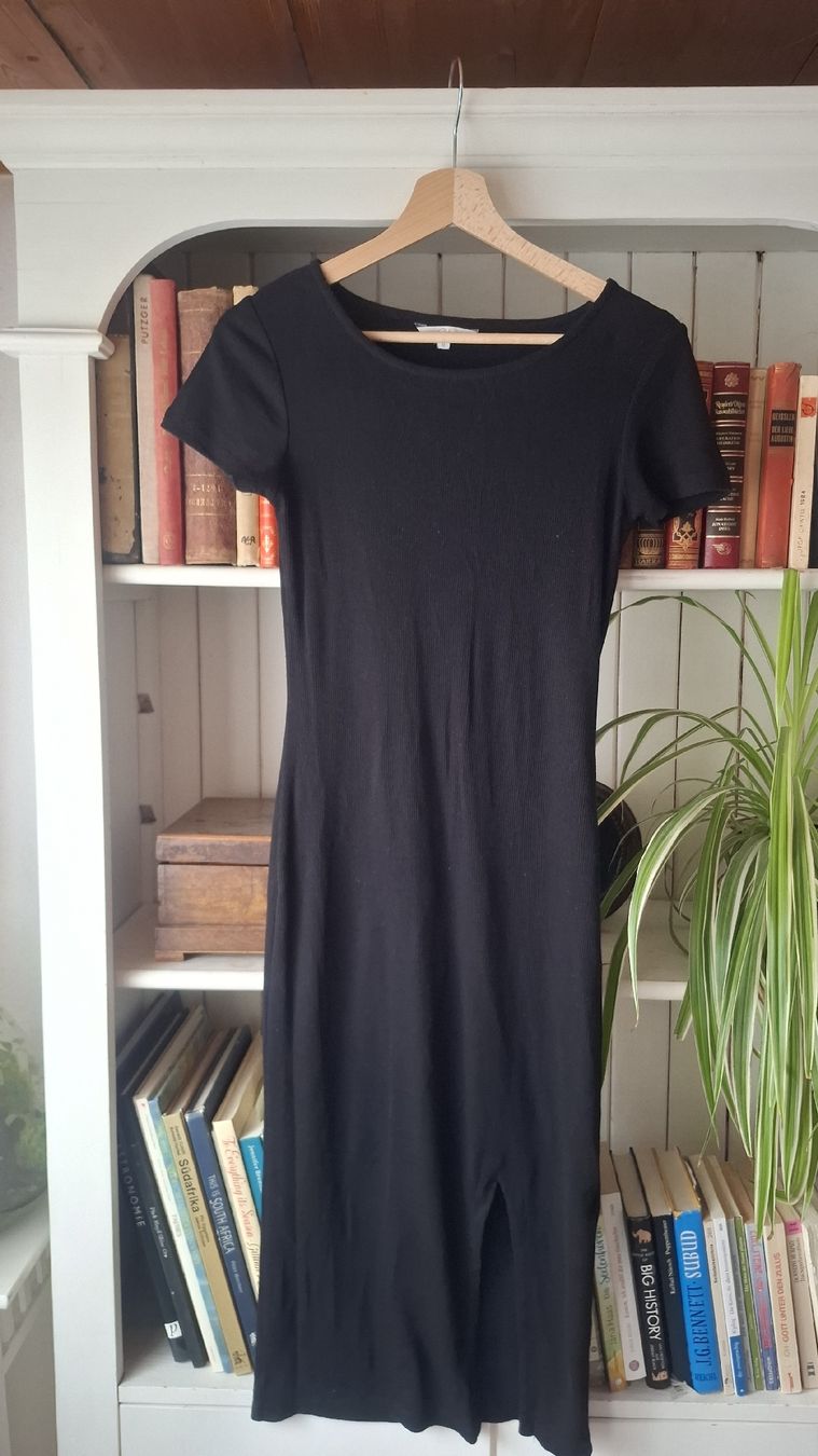 Vestiti: Schickes, enges, schwarzes Sommerkleid, Gr.  S – Usato da Ebnat-Kappel venduto da Aibur