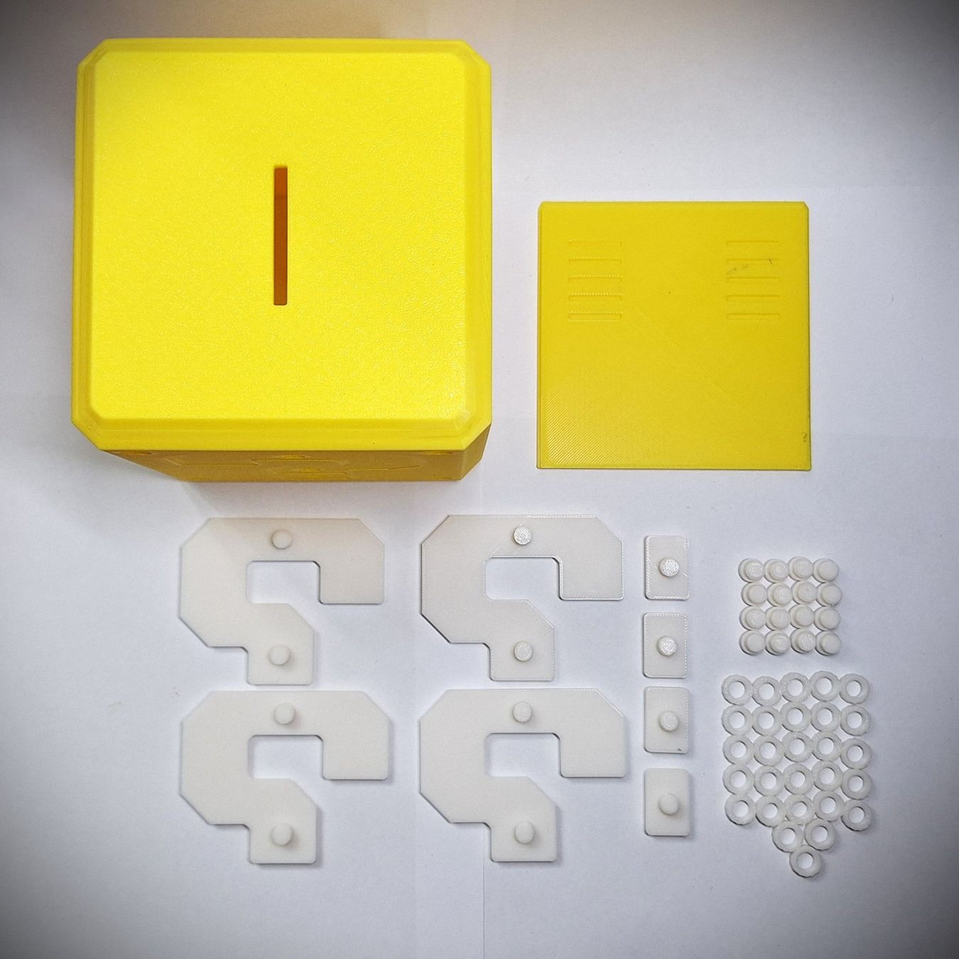 Tirelires: Mario Fragezeichen-Block Spardose – Neuf avec emballage d'origine à Dietikon par You_Want_We_Print 4