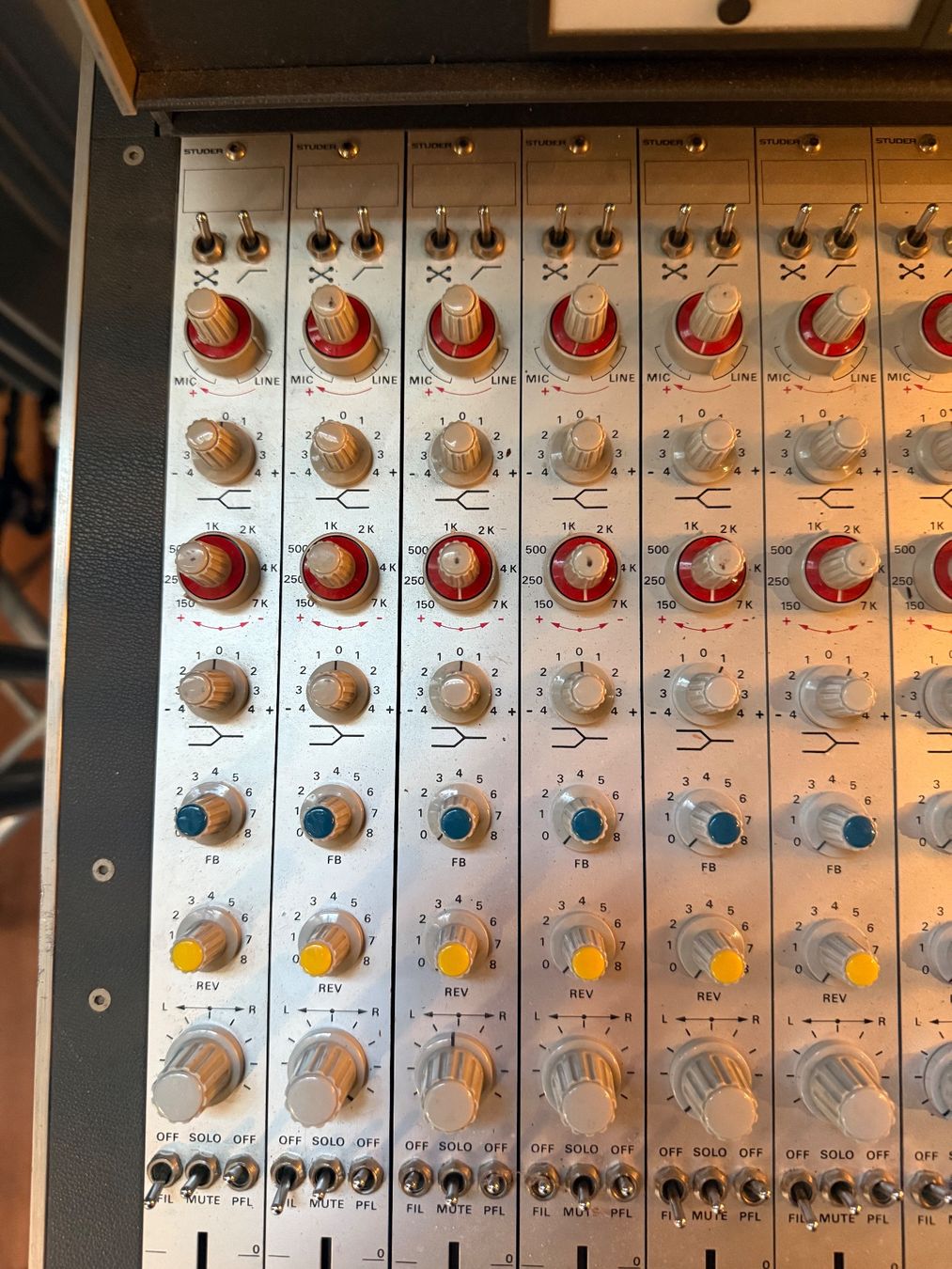 Studer Console di mixaggio: Studer 169 – Usato da Neuchâtel venduto da jerome1973 3