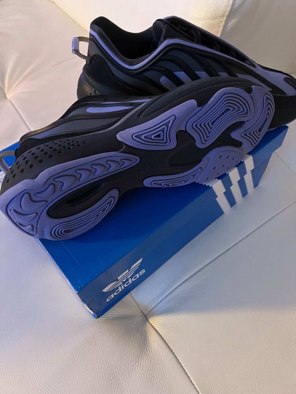 Adidas Scarpe da uomo: Adidas Ozrah ‘Carbon Orbit Violet – Nuovo e nell'imballaggio originale da Uitikon Waldegg venduto da Almostheaven