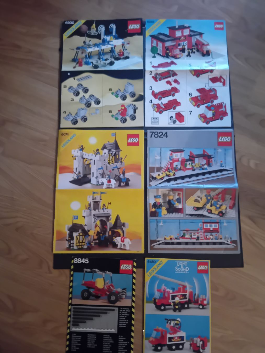 Lego Kit di costruzioni: manuali montaggio Lego – Usato da Biasca venduto da Old_6blh