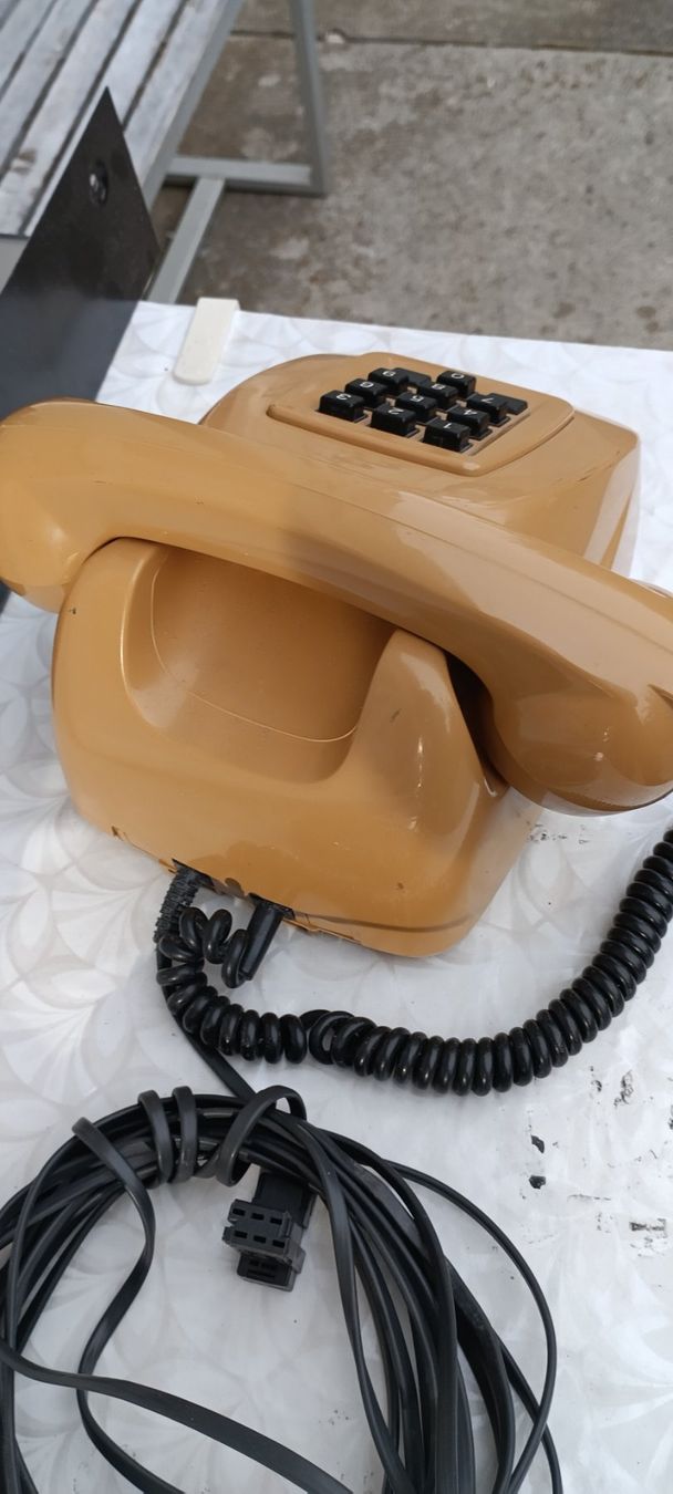 Telefone: Ancien téléphone  PTT – Gebraucht aus St-Imier von Sea_gj6q 1
