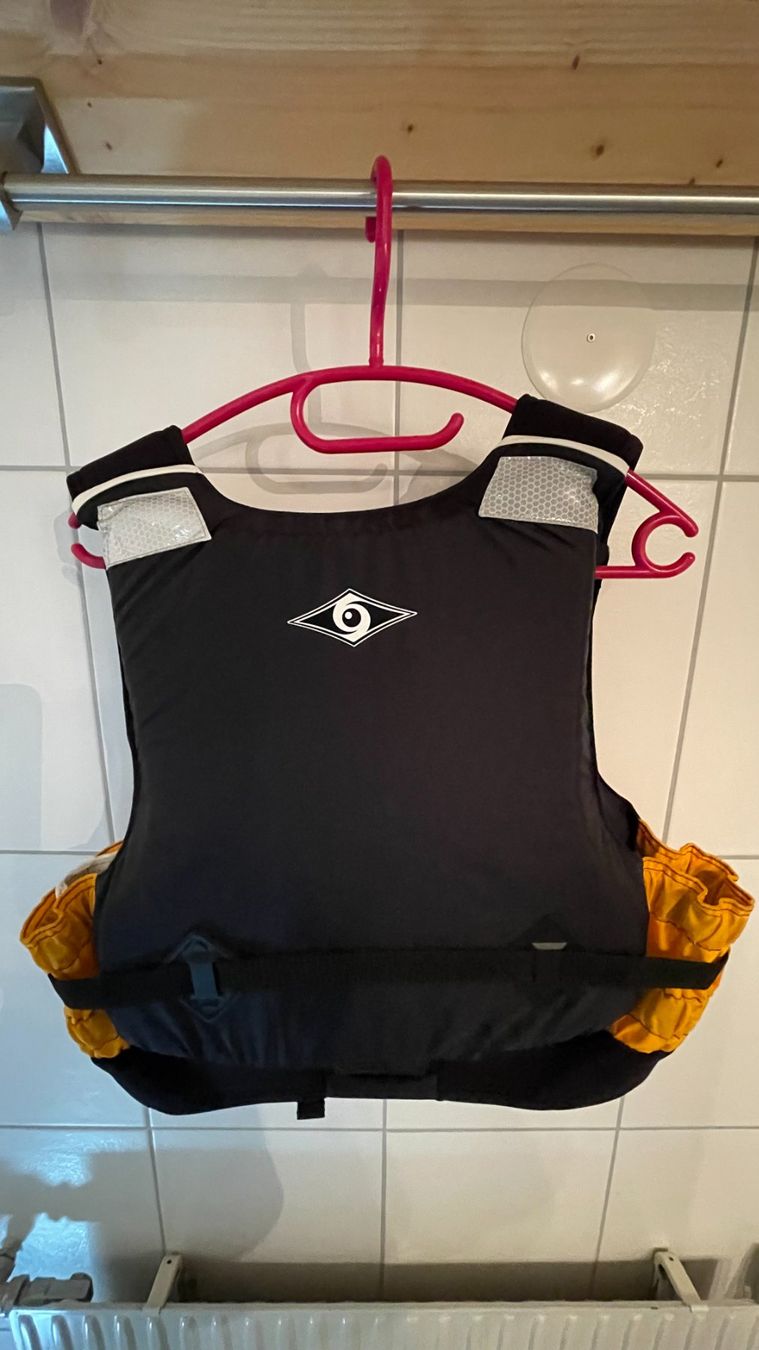 Gilet & Giacche: SUP Westen 2 Stk. – Usato da Heiligenschwendi venduto da Mute4 2