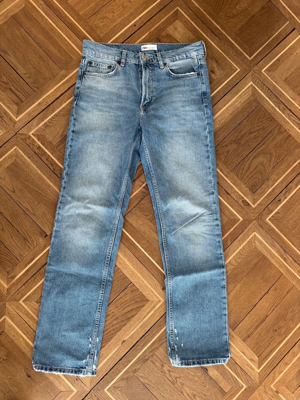 Zara Jeans: Damen Zara Straight Jeans – Usato da Meilen venduto da Emma_321