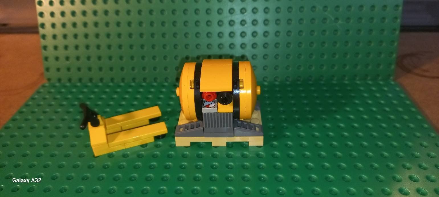 Lego Giocattoli: Ensemble de palettes et transpalettes Lego – Usato da La tour de treme venduto da Legocreation82 4