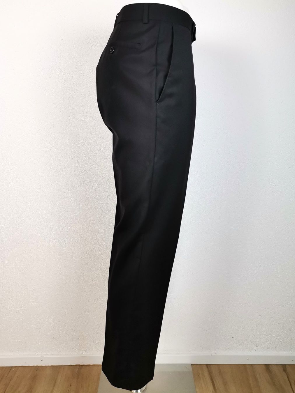 Pantaloni: NEWPORT Stoffhose schwarz Gr.46 – Usato da Schaffhausen venduto da Restwert_SH 3