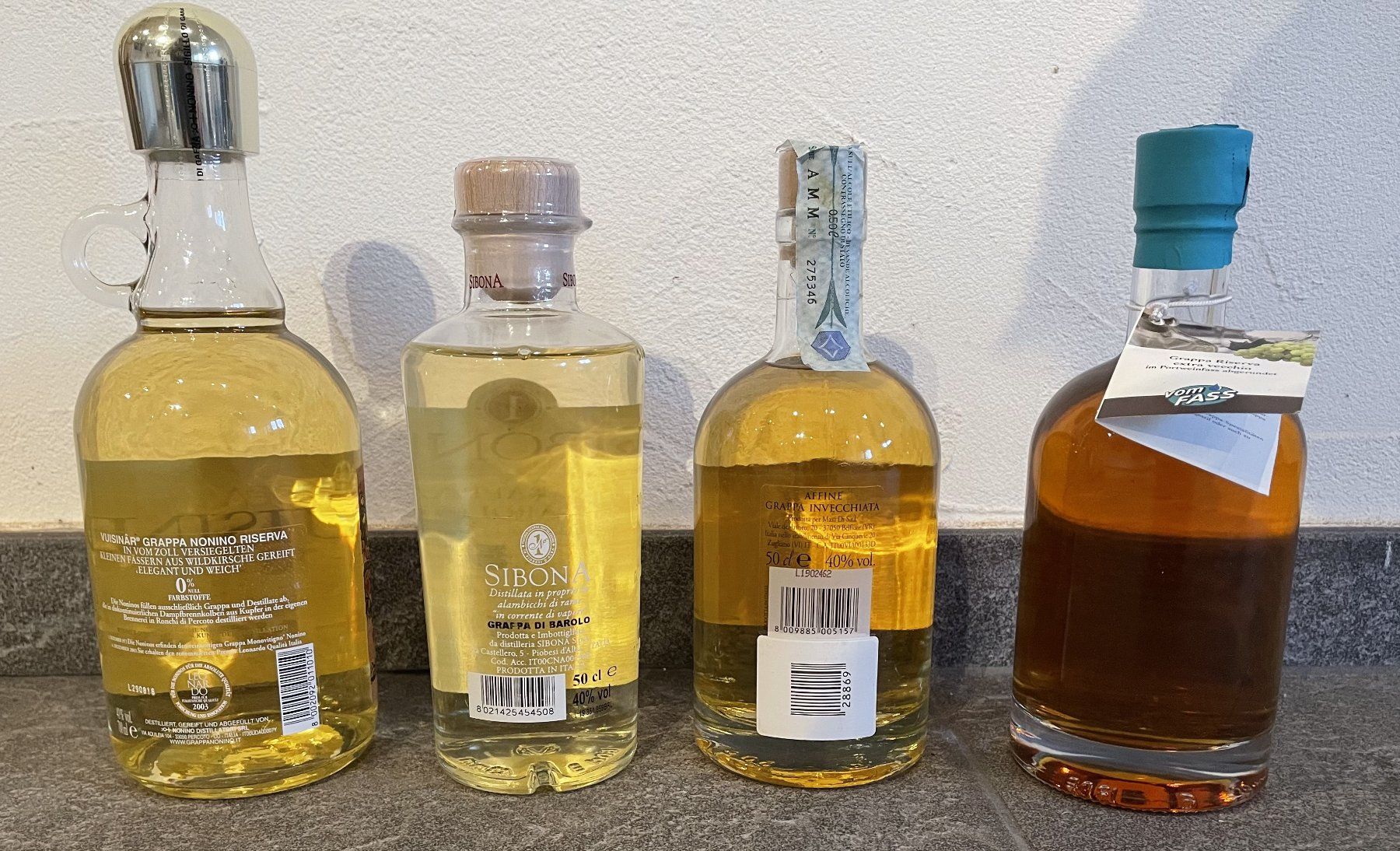 Spirituosen: Grappa 4 Fl. Vuisinar Barolo Affine Riserva extra vecchio – Neu und originalverpackt aus Oftringen von allesmeins 1