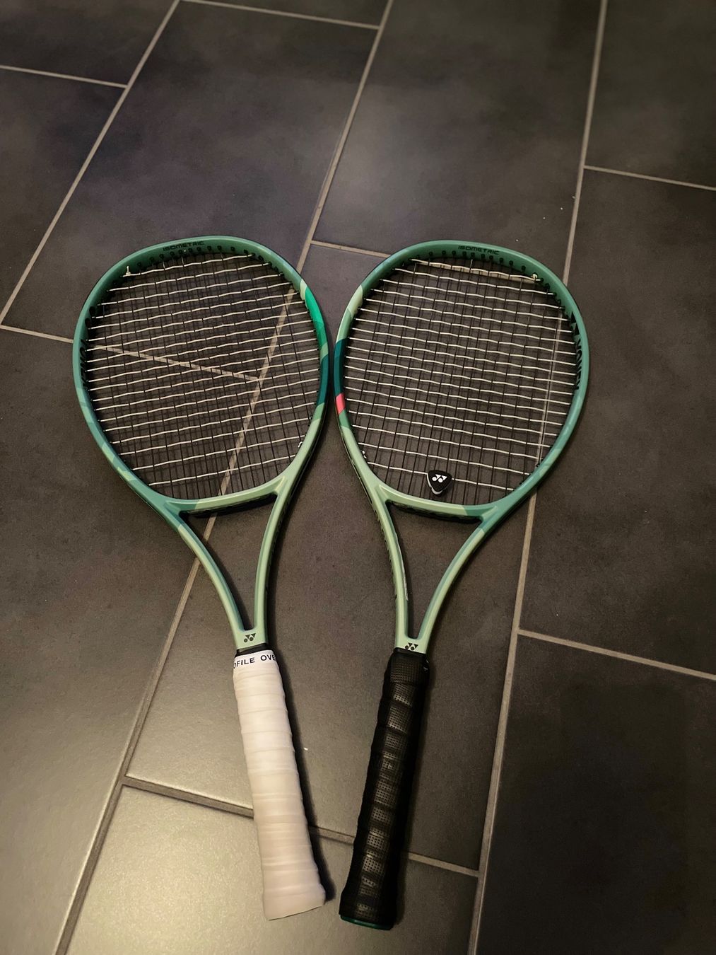 Yonex Racchette: Yonex Percept 100 – Usato da Estavayer-le-Lac venduto da men_vrv7