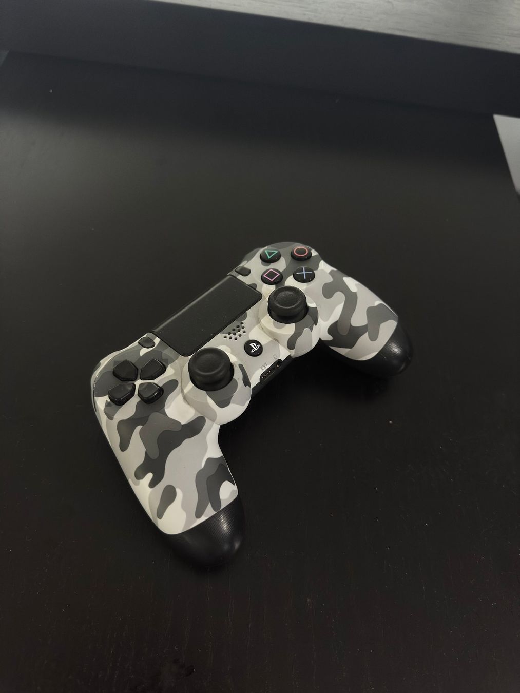 Sony Controller: Playstation 4 Controller – Usato da Hochdorf venduto da Julian_Baumeler
