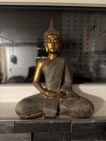 Buddha Figur, goldfarben, Dekoration für den Innenbereich