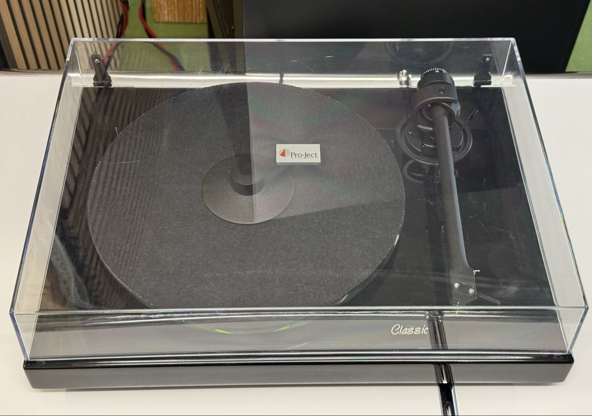 Pro-ject Tourne-disques: Pro-Ject Classic P2.9  – D'occasion à Ebertswil par audivero 1
