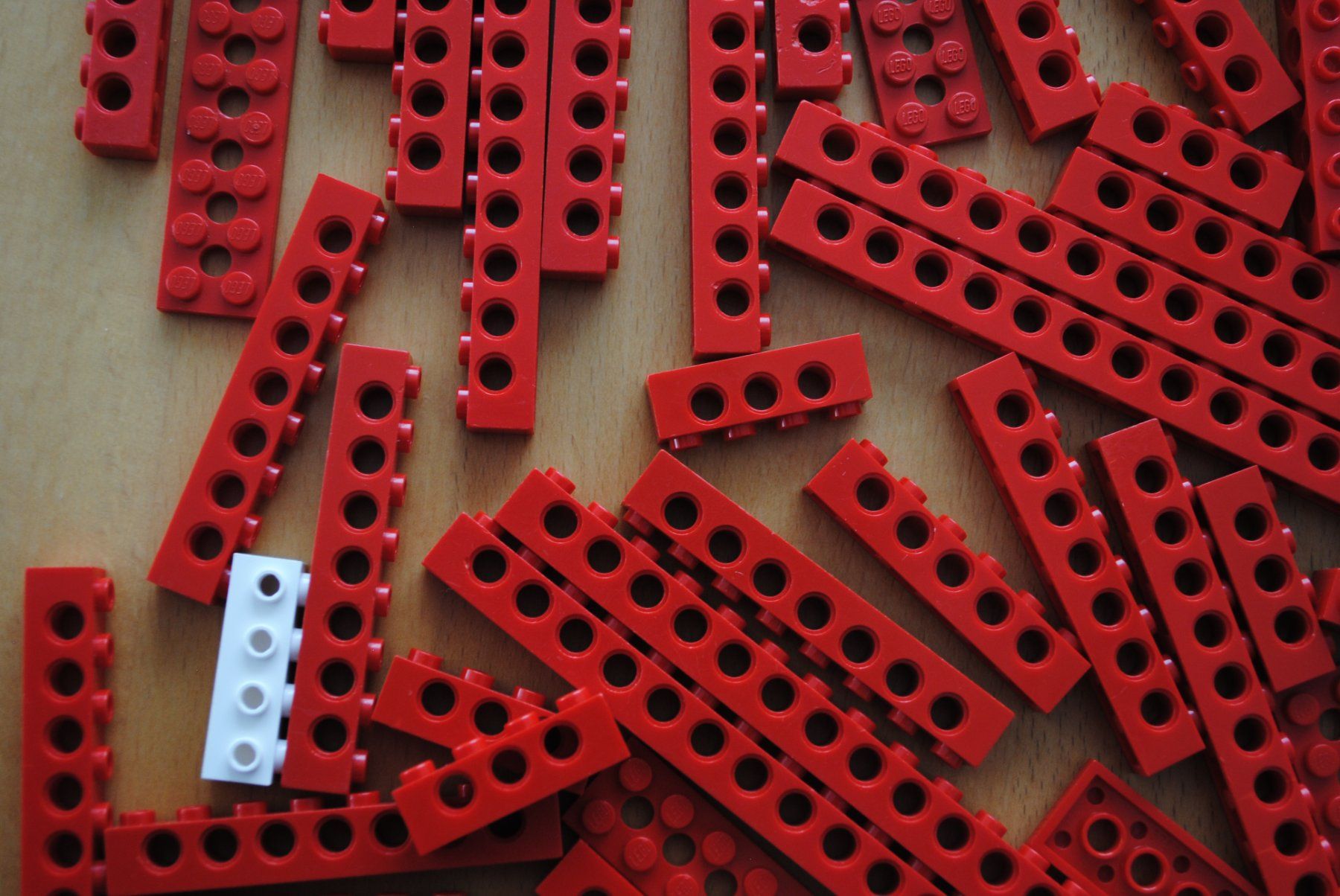 Lego Kit di costruzioni: Legoteile:- diverse rote Technic Balken    /G09/1 – Usato da St. Gallen venduto da Bisaknosp 8