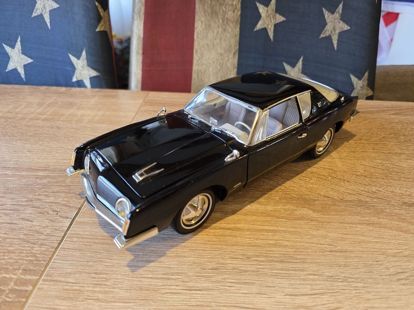 Modellini d'auto: 63'Studebaker Avanti Coupe 1:18 – Usato da Goldingen venduto da Muscle_Cars84