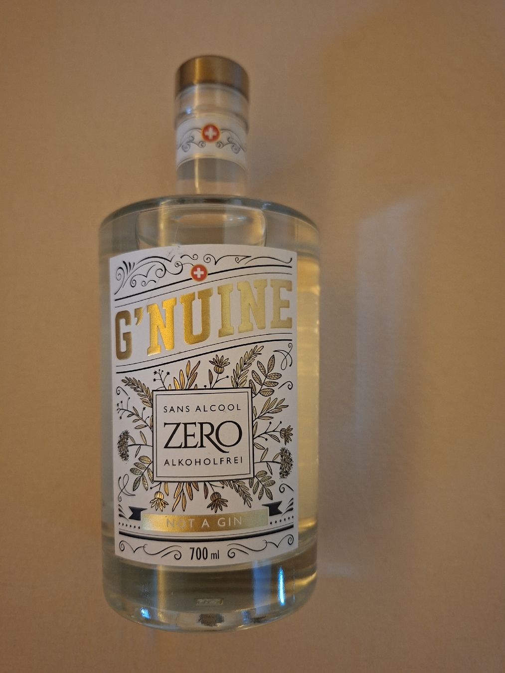 Autres vaisselles & verres: G'NUINE Zero alkoholfrei Gin-Alternative 700ml – Neuf avec emballage d'origine à Watt par MG_Products