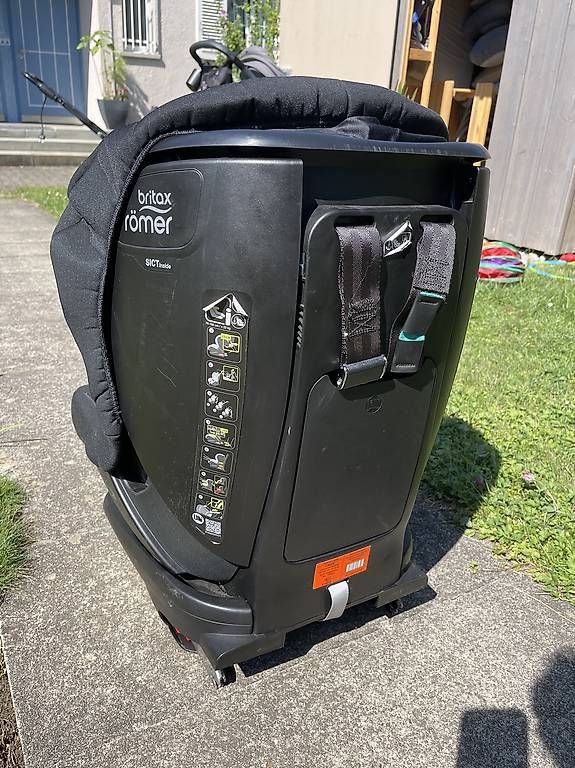 Britax Römer Auto-Kindersitze: Autositz Britax Römer – Gebraucht aus Zürich von Fra_maj 1